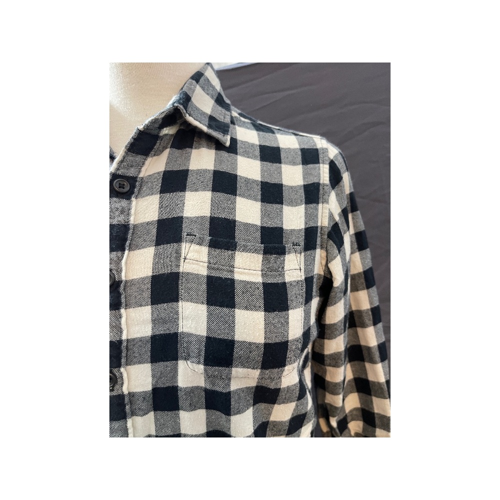 BUTTON DOWN  PLAID SHIRT